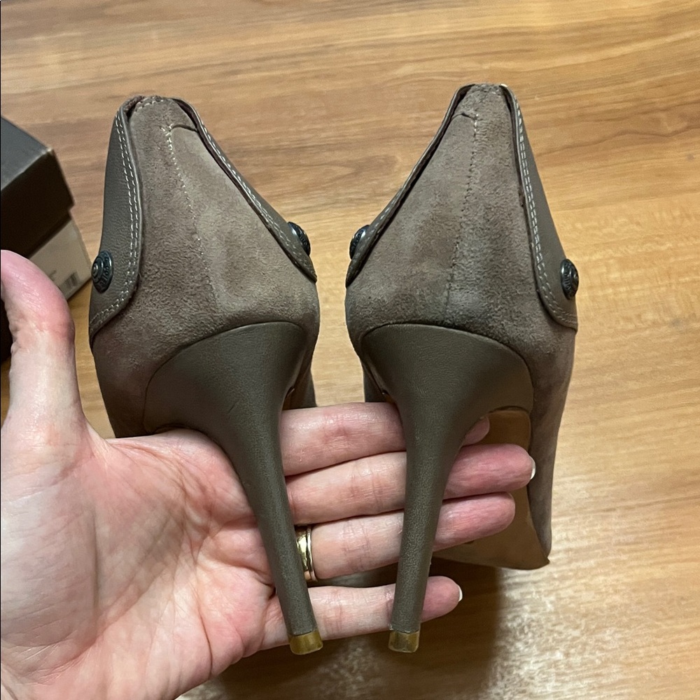 Corso Como Women's Taupe Suede Heels - Picture 4 of 6